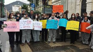 Proteste dei cittadini per la salute a Salerno