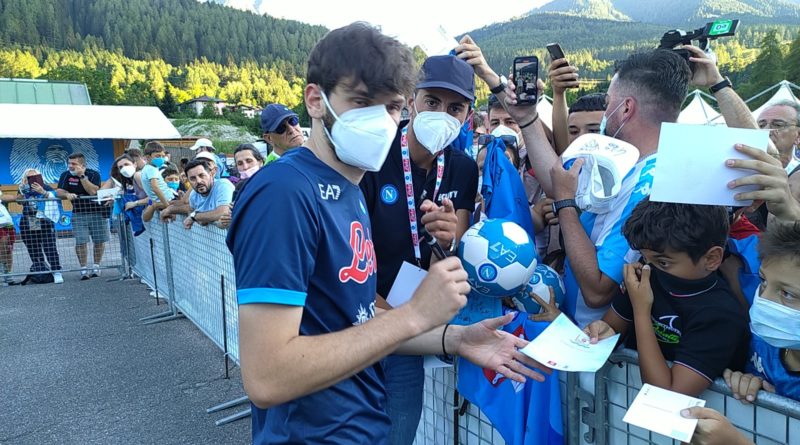 Kvicha Kvaratskhelia Si Presenta In Val Di Sole Dopo Il Buon Esordio Con Lanaune Il Soprannome 